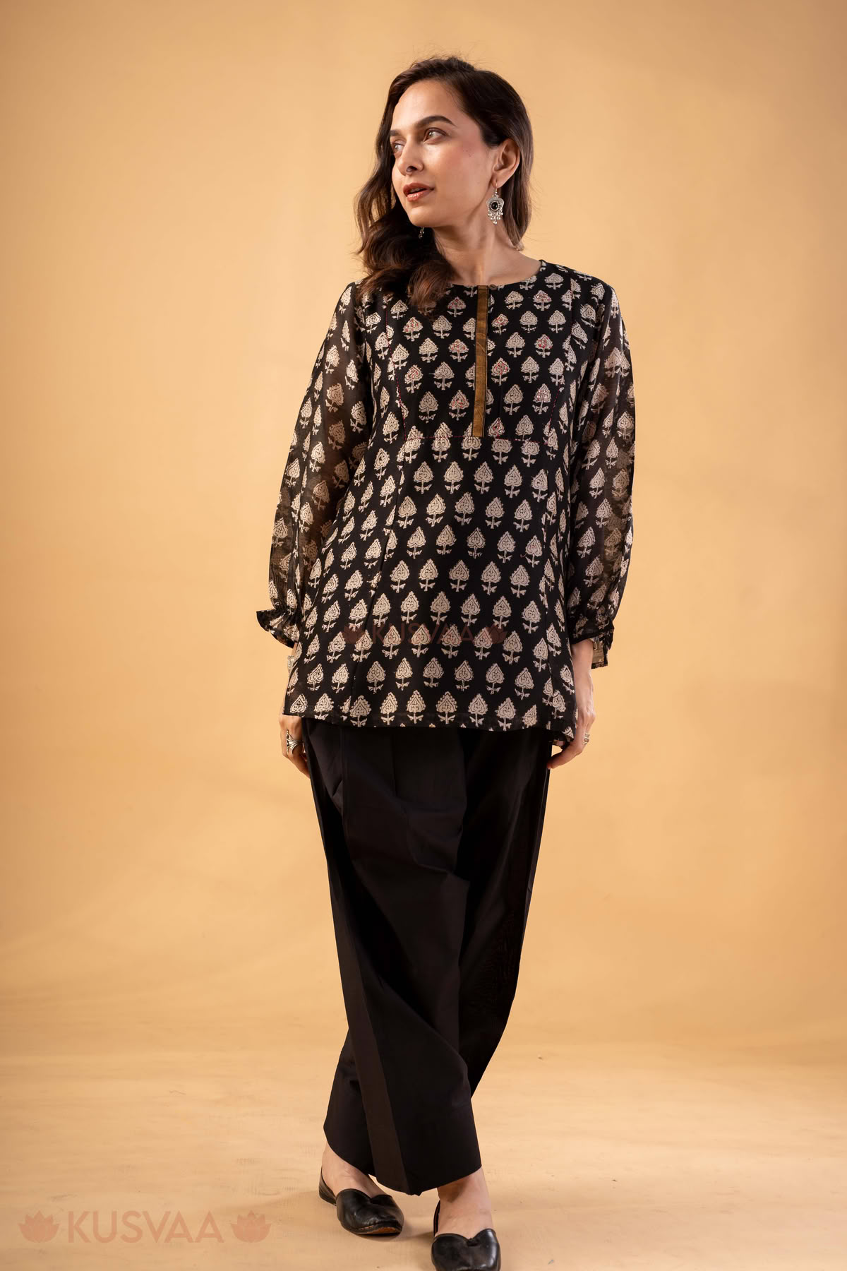 Image for Kusvaa Shk078 Urvi Chanderi Black Handblock Short Kurti Side
