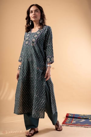 Image for Kusvaa Wkr331 Neya Cotton Handblock Straight Fit Kurta Front