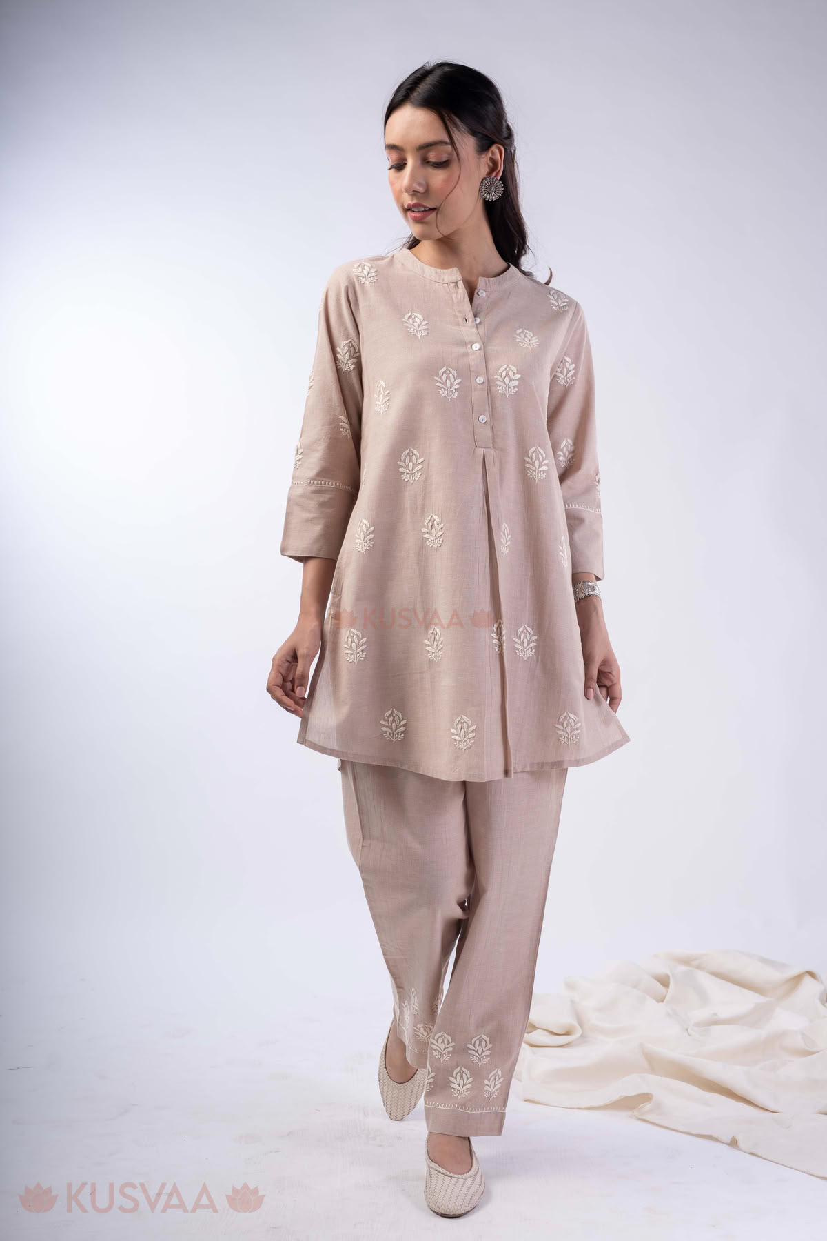 Image for Kusvaa Cood153 Vanya Nagari Handloom Beige Co Ord Set Front 2