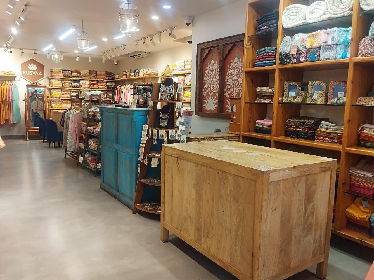 Wood Table Quilt Shelves — inside Kusvaa HSR Layout