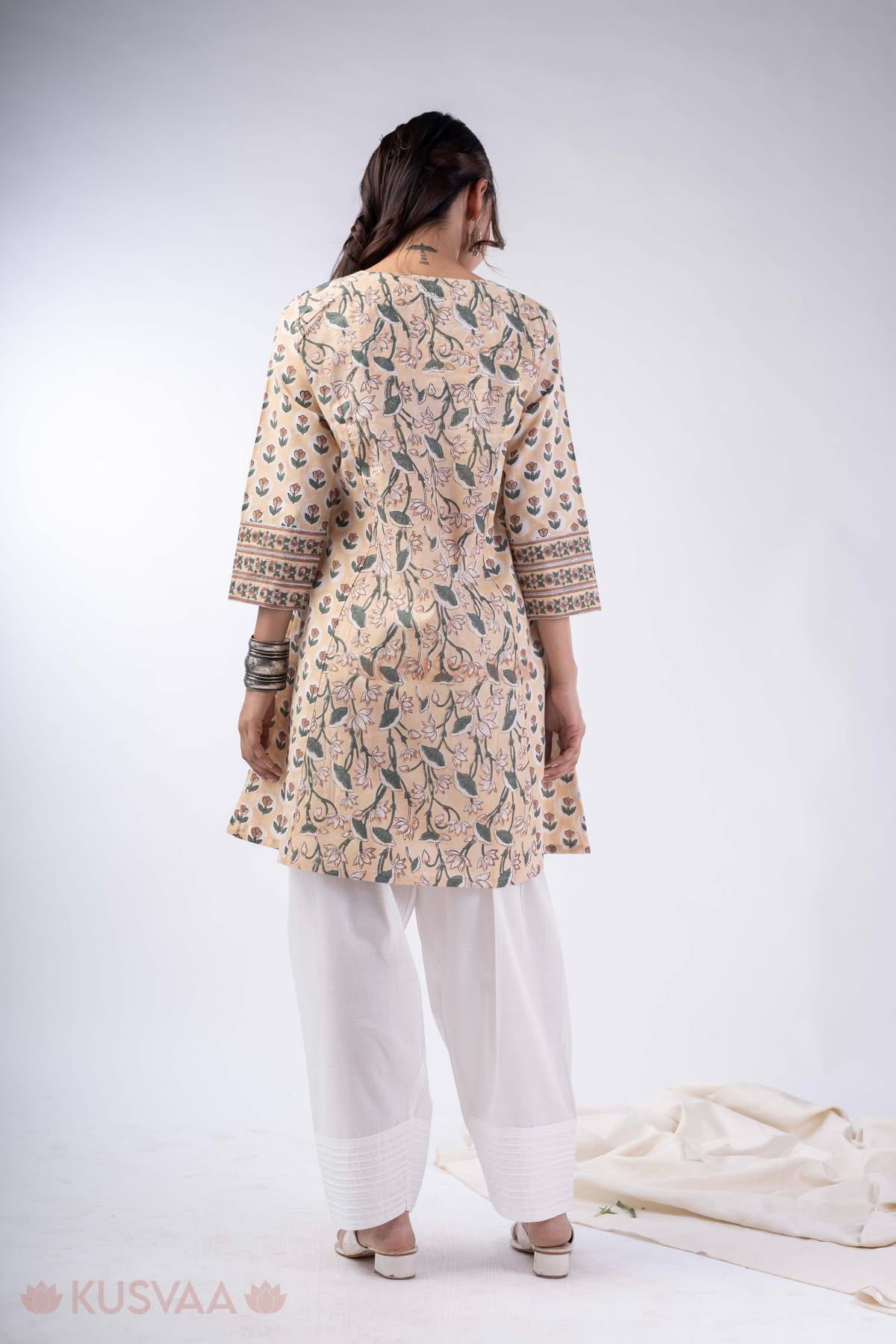 Image for Kusvaa Wkr338 Vanya Handblock A Line Short Kurti Back