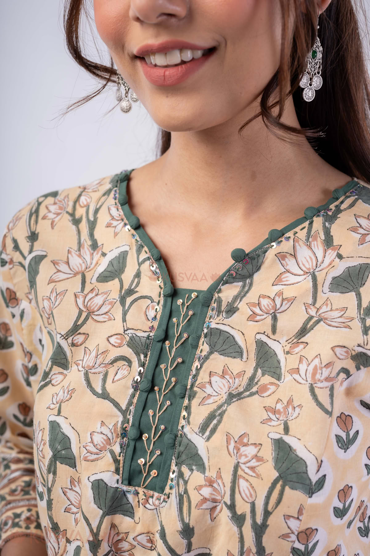 Image for Kusvaa Wkr338 Vanya Handblock A Line Short Kurti Closeup