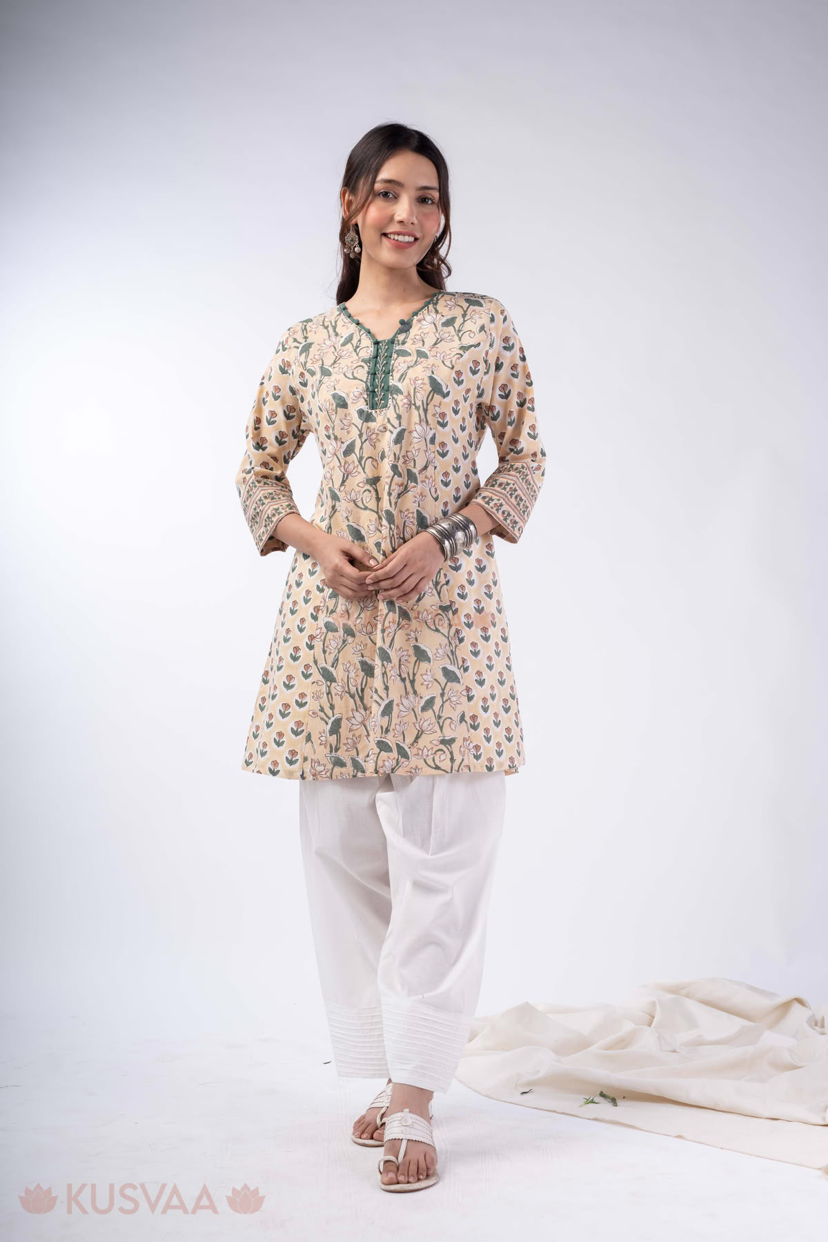 Image for Kusvaa Wkr338 Vanya Handblock A Line Short Kurti Front