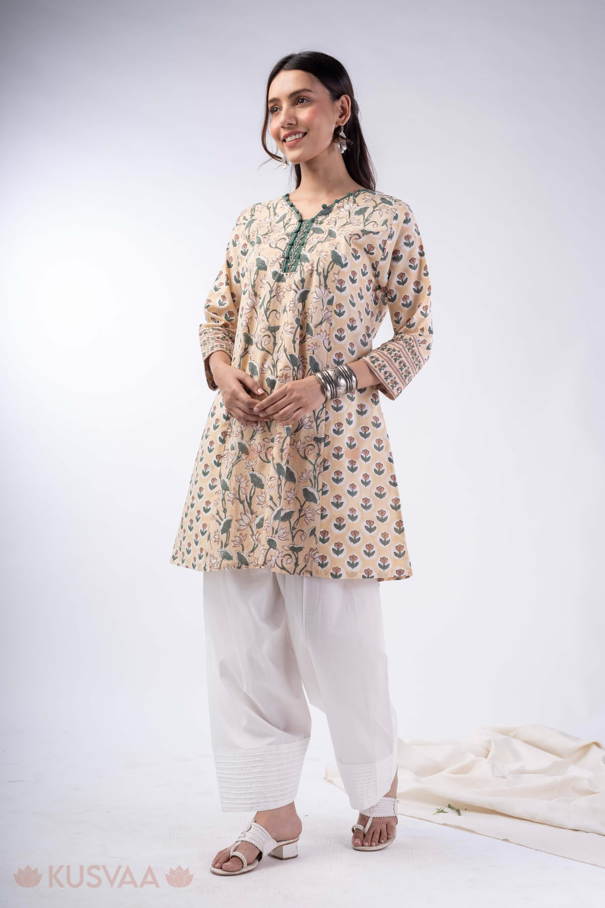 Image for Kusvaa Wkr338 Vanya Handblock A Line Short Kurti Side