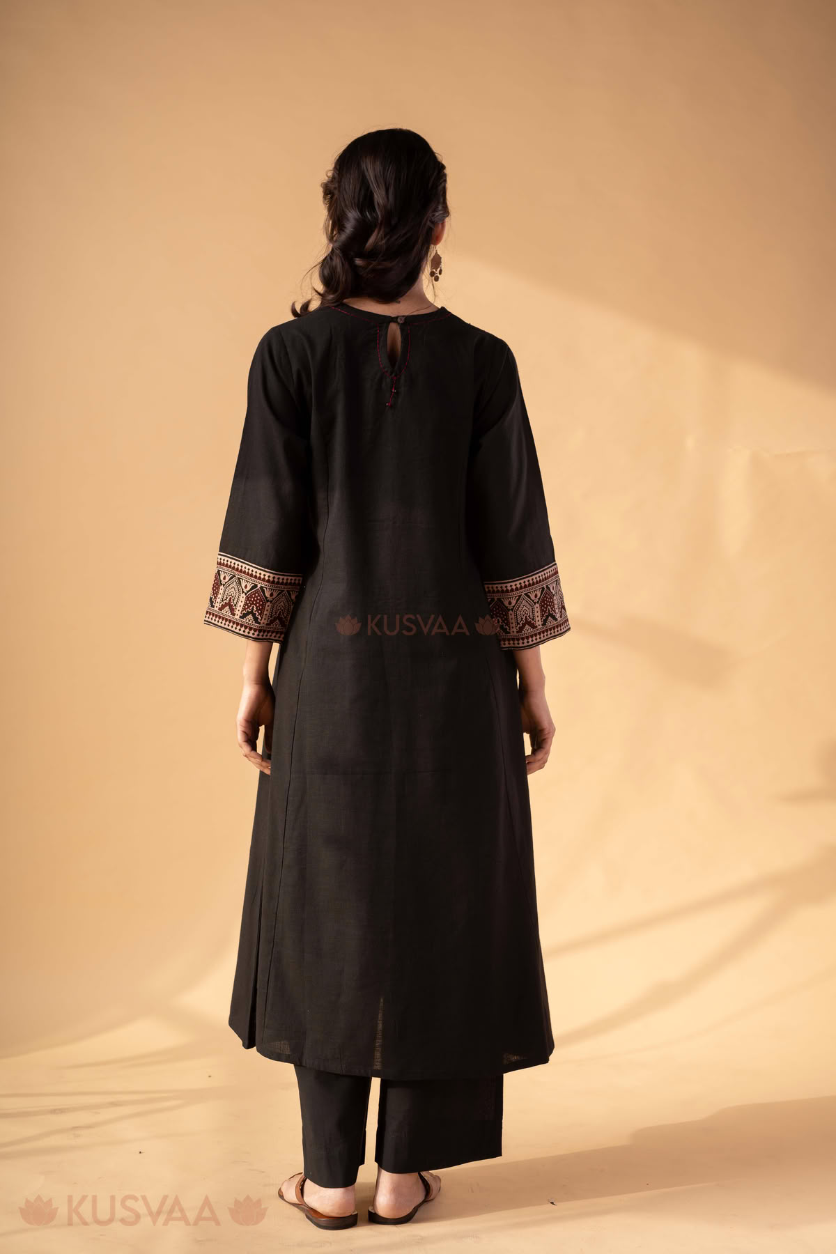 Image for Kusvaa Wkr340 Navya Handloom Cotton Black Kurta Back