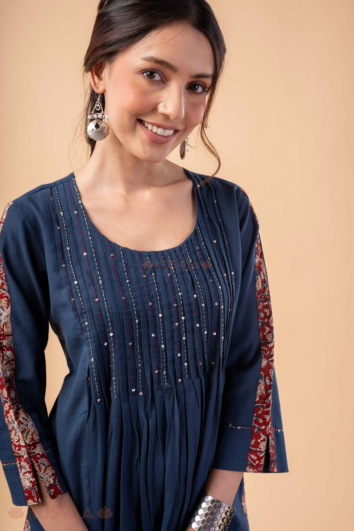 Image for Kusvaa Wkr343 Kalyani Handloom Cotton Solid Blue Kurta Featured