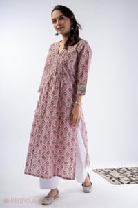 Image for Kusvaa Wkr347 Aadhya Handblock Cotton Pink Kurta Walk