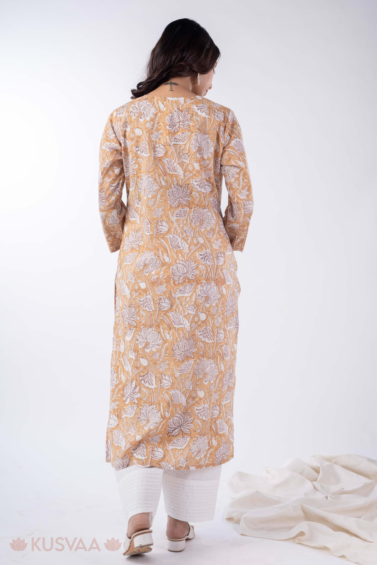 Image for Kusvaa Wkr350 Saanvi Handloom Straight Fit Kurta Back