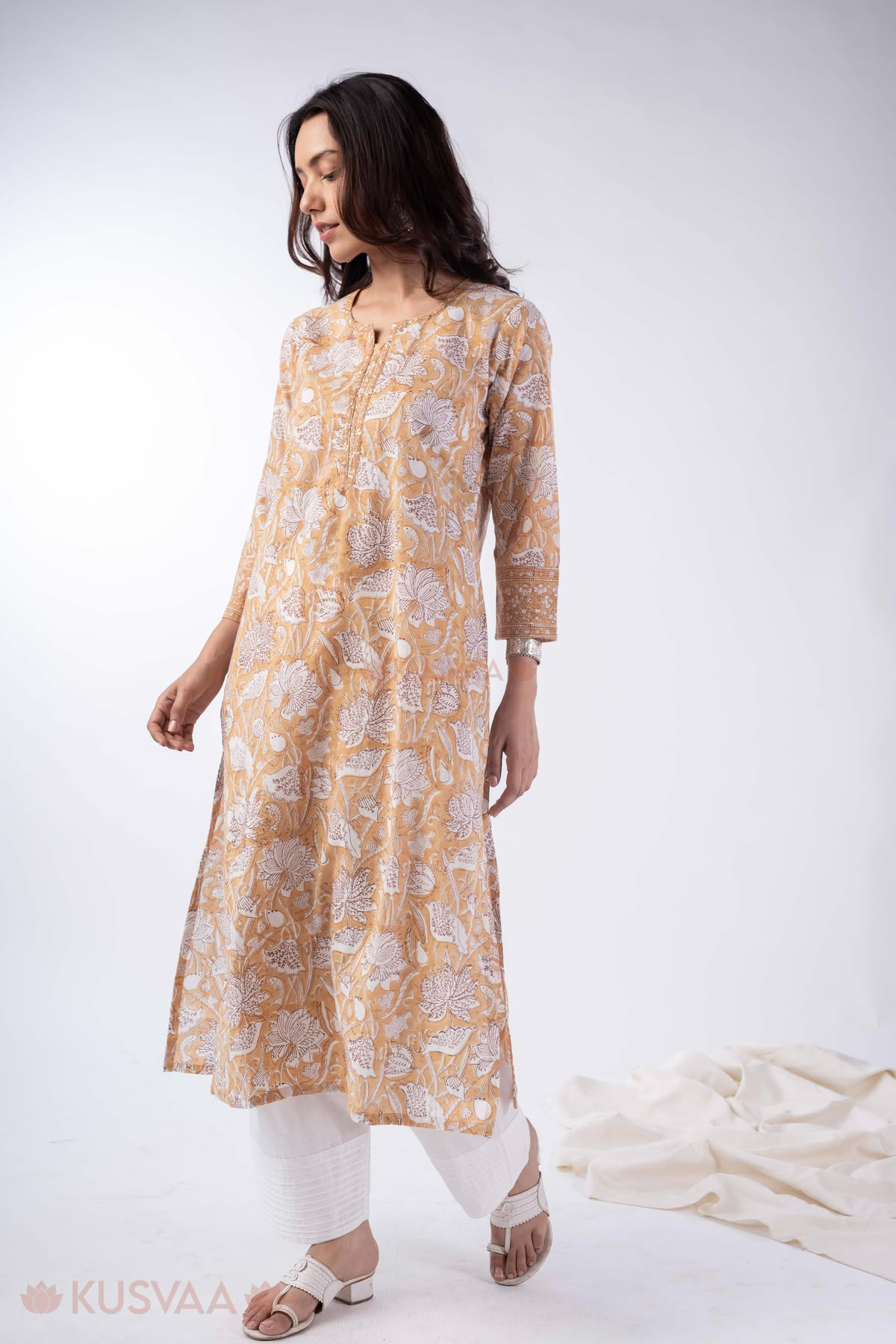 Image for Kusvaa Wkr350 Saanvi Handloom Straight Fit Kurta Walk