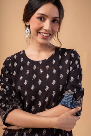 Image for Kusvaa Wkr354 Ishani Cotton Straight Fit Kurta Featured