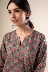 Image for Kusvaa Wkr361 Dakshita Cotton Straight Kurta Featured