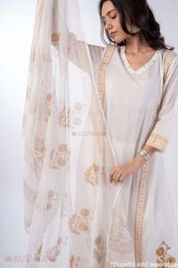 Image for Kusvaa Wkr364 Ela Cotton White Kurta Dupatta Style 2