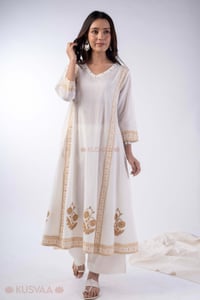 Image for Kusvaa Wkr364 Ela Cotton White Kurta Front