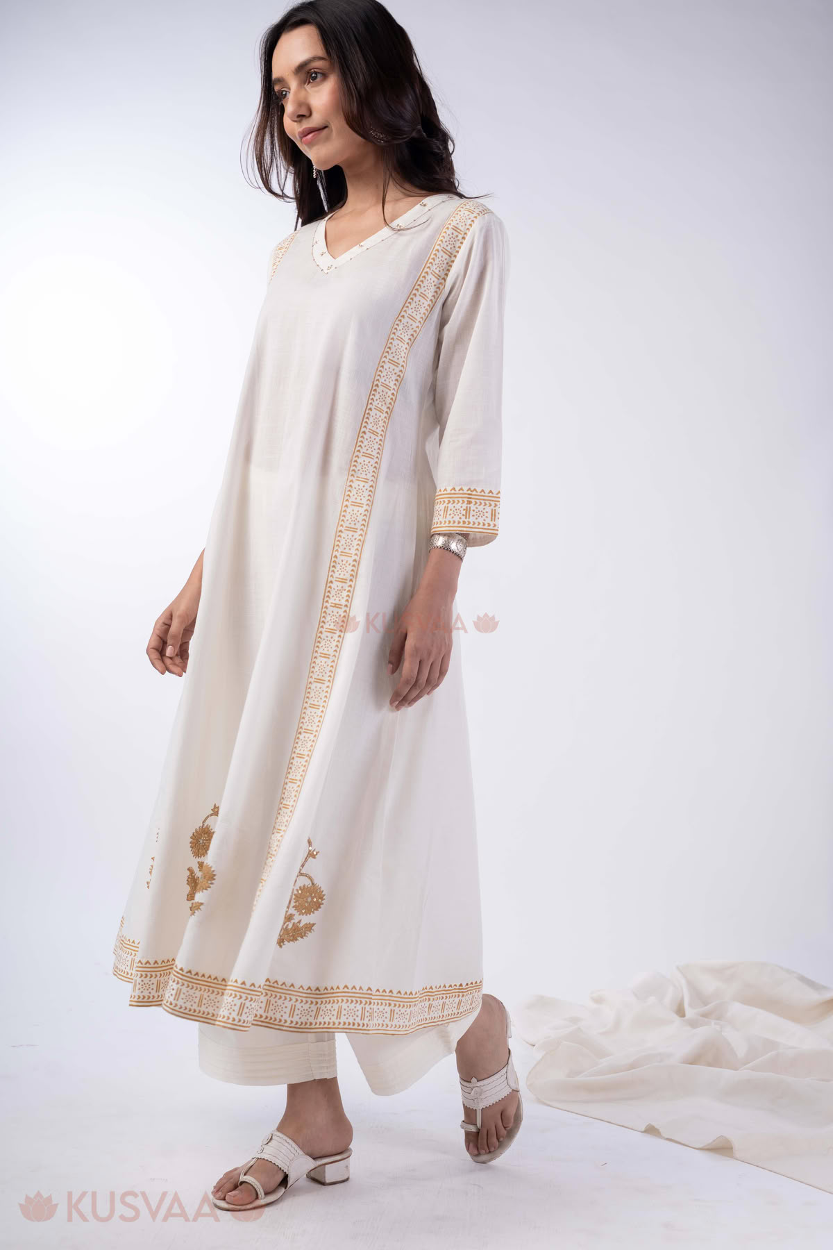 Image for Kusvaa Wkr364 Ela Cotton White Kurta Walk