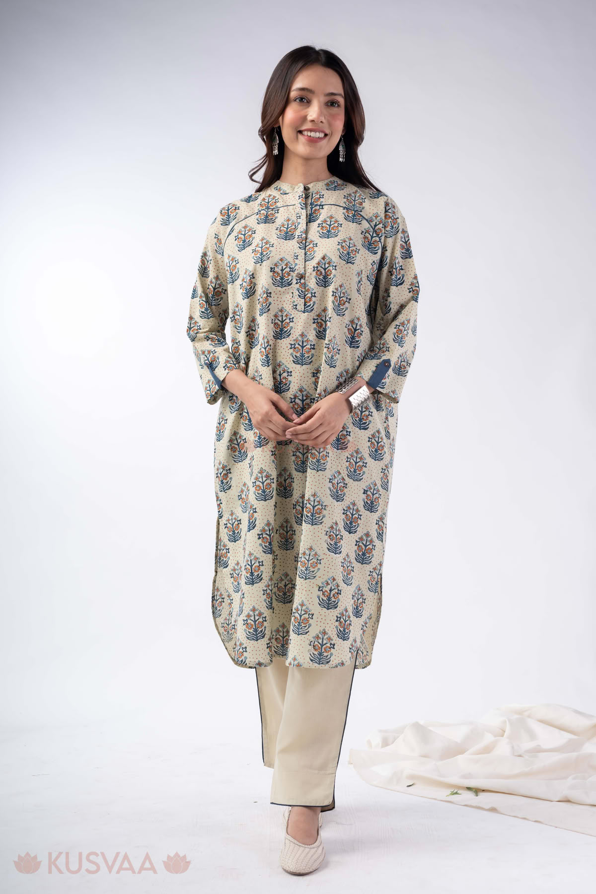 Image for Kusvaa Wkr367 Gargi Handloom Cotton Kurta Front