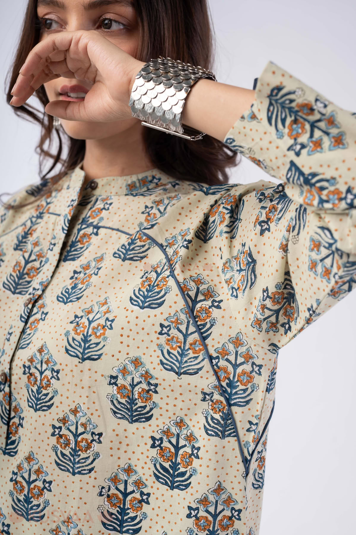 Image for Kusvaa Wkr367 Gargi Handloom Cotton Kurta Style