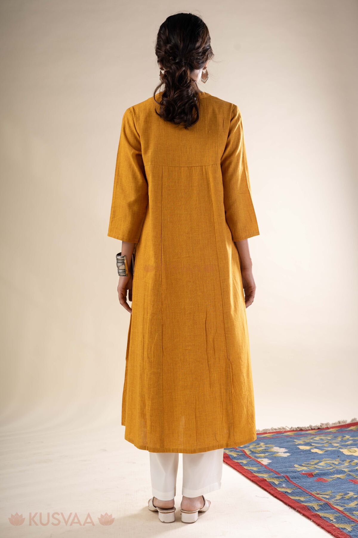 Image for Kusvaa Wkr369 Devaki Handloom Cotton A Line Kurta Back