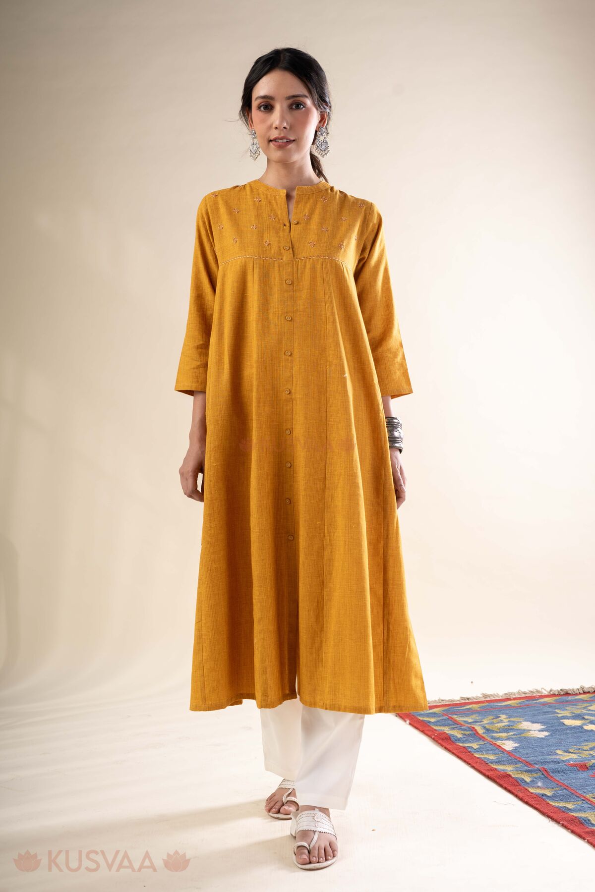 Image for Kusvaa Wkr369 Devaki Handloom Cotton A Line Kurta Walking