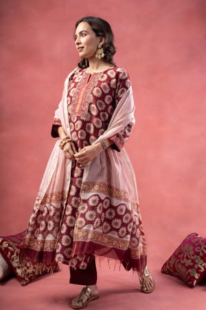Image for Kusvaa Kds040 Bhoomi Hand Work Kurta Dupatta Set Walking