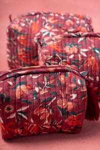 Image for Kusvaa Ubg029 Ishani Toiletry Pouch Set Of 3 Closeup
