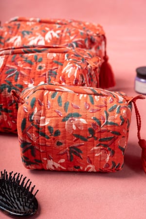 Image for Kusvaa Ubg032 Mukta Toiletry Pouch Set Of 3 Detailing