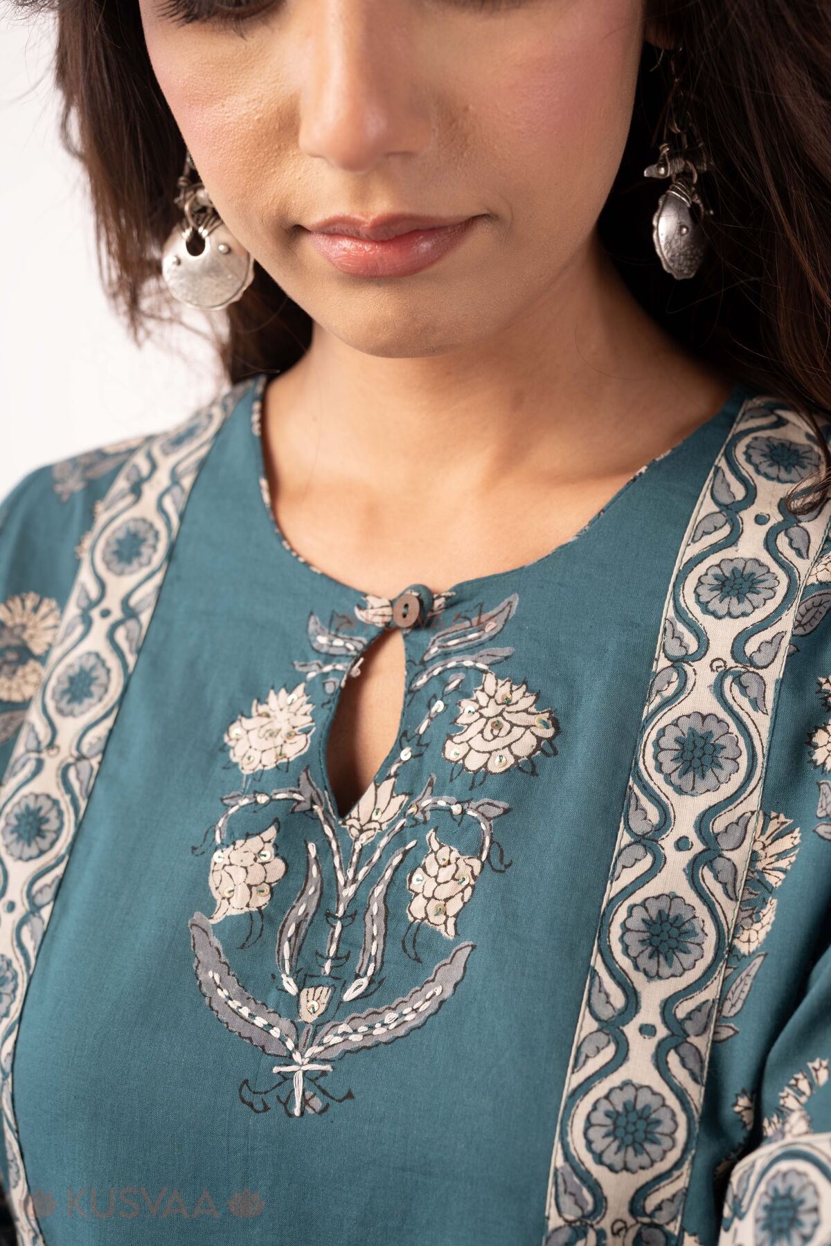 Image for Kusvaa Wkr374 Eshika Handblock Cotton Straight Fit Kurta Nack