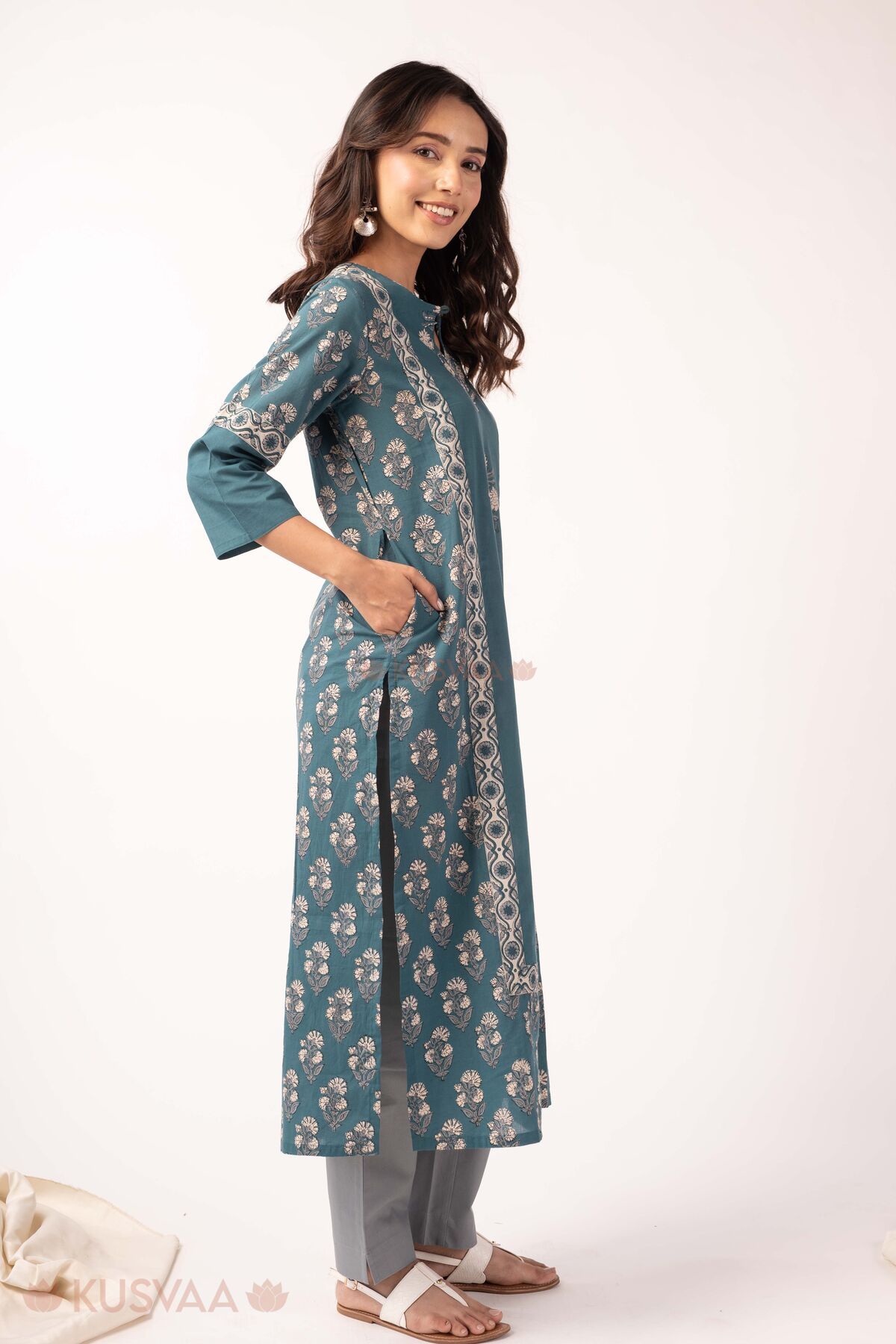 Image for Kusvaa Wkr374 Eshika Handblock Cotton Straight Fit Kurta Side