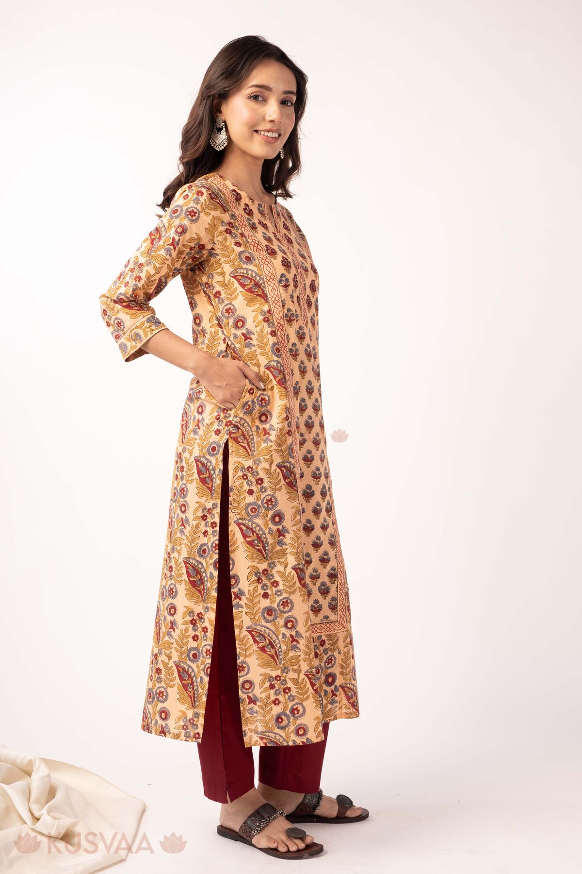 Image for Kusvaa Wkr375 Chhavi Handblock Cotton Straight Fit Kurta Side