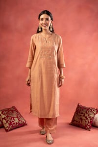 Image for Kusvaa Wkr397 Geeta Chanderi Silk Kurta Front