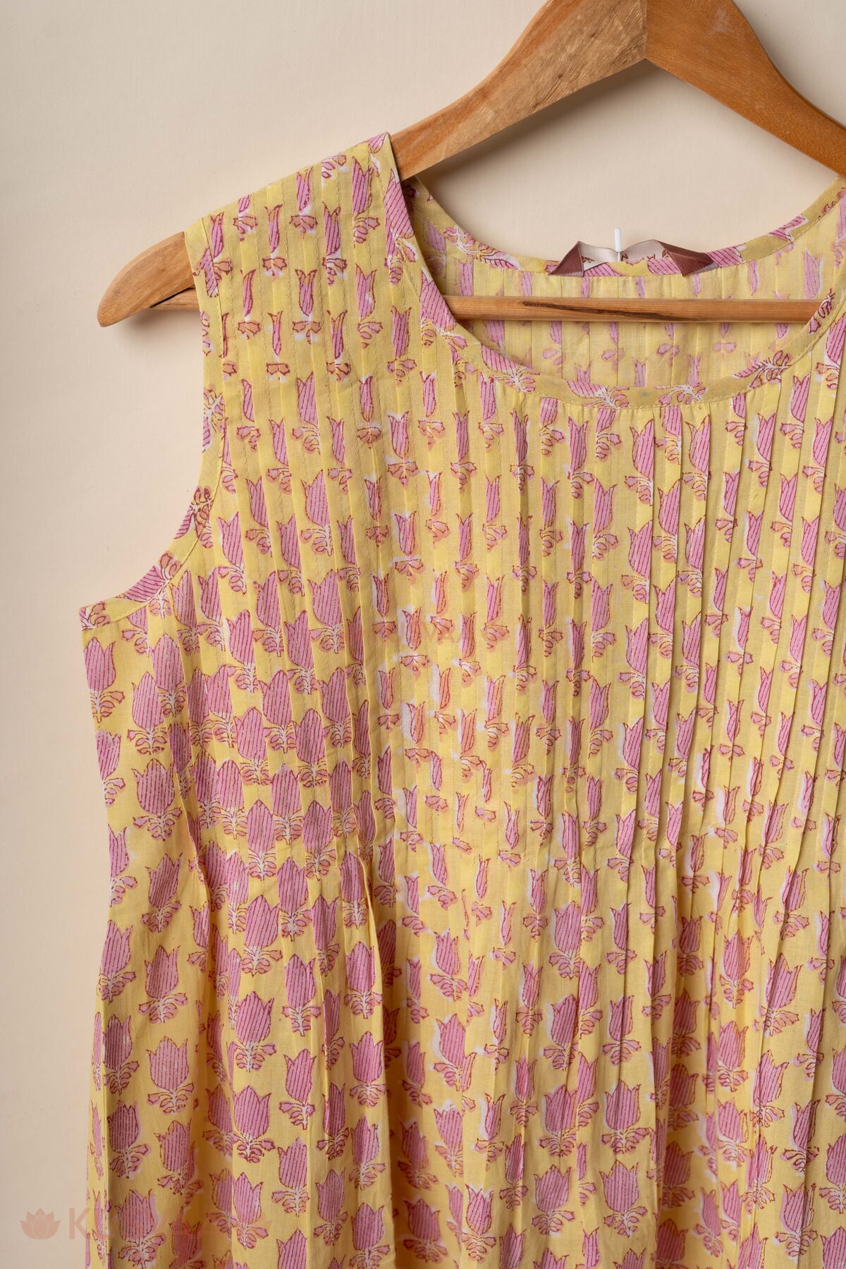 Image for Kusvaa Shk059 Sharvika Cotton Short Kurti Side