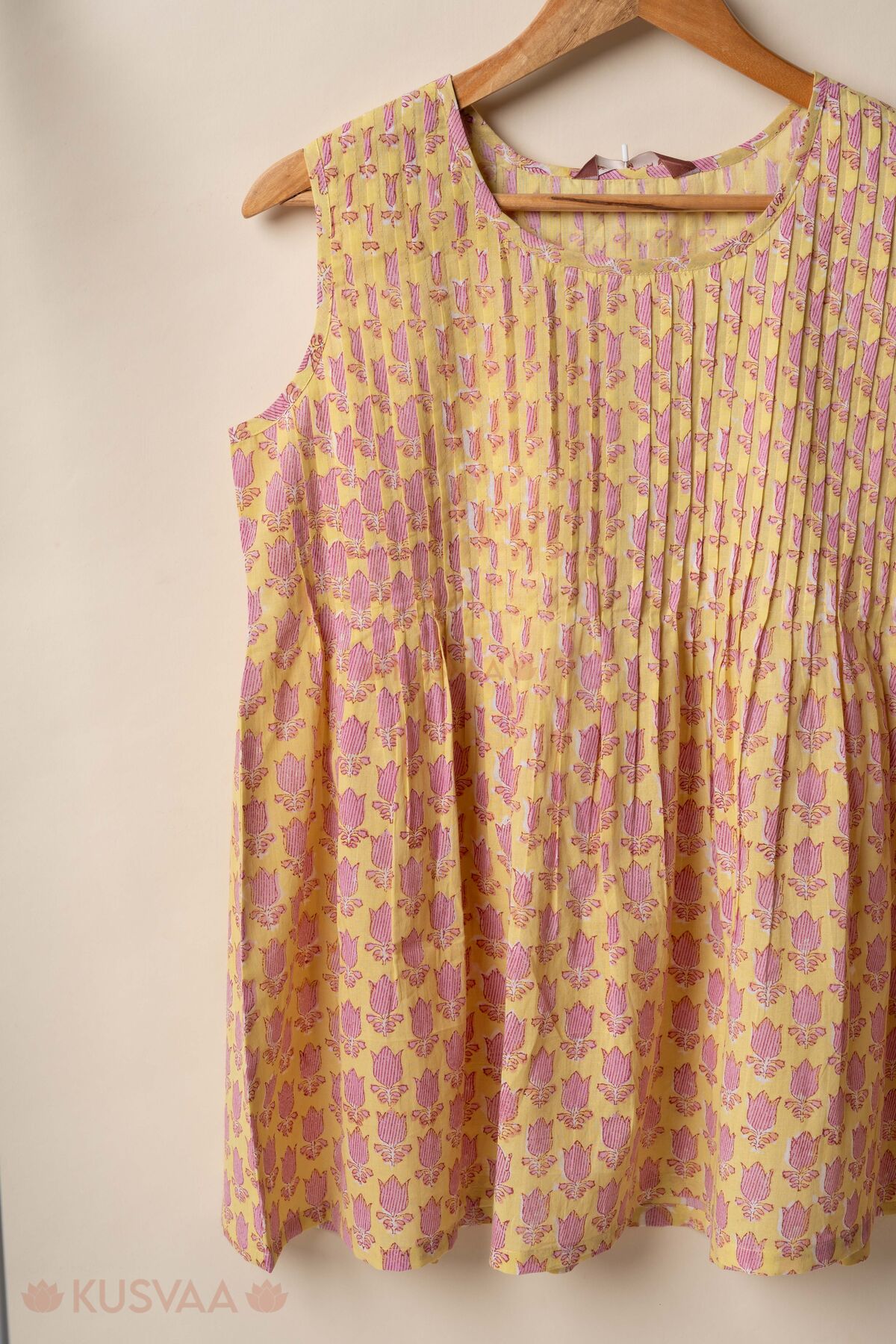 Image for Kusvaa Shk059 Sharvika Cotton Short Kurti Side1