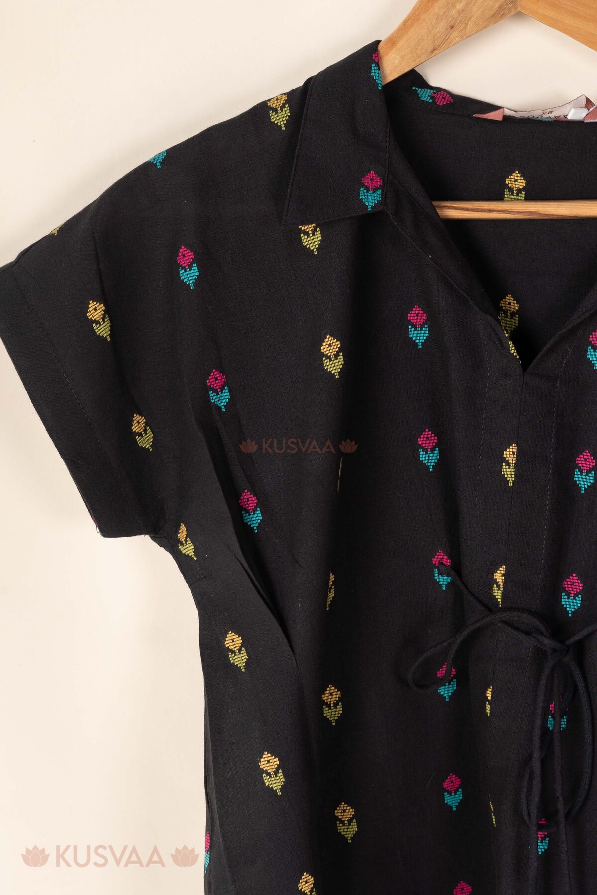 Image for Kusvaa Shk084 Kamala Handloom Cotton Black Kurti Side