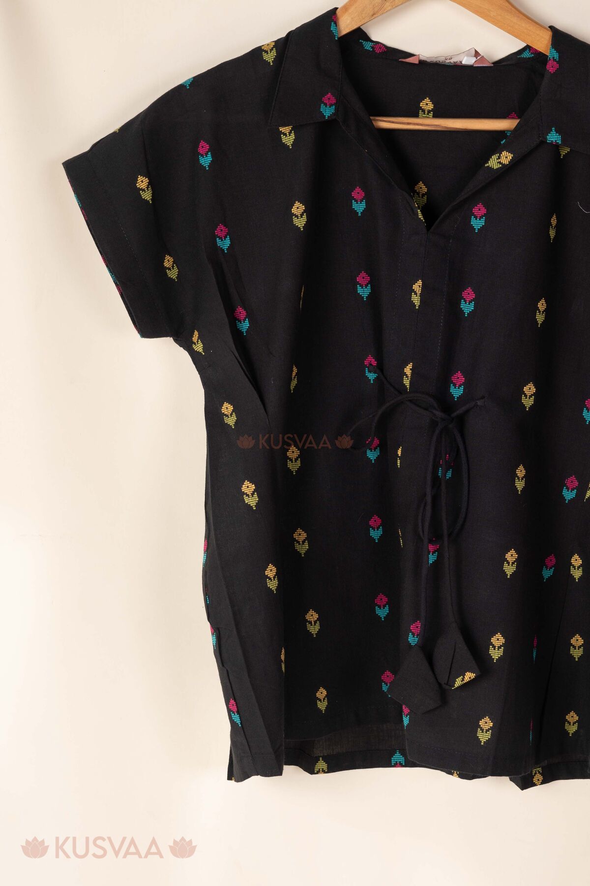 Image for Kusvaa Shk084 Kamala Handloom Cotton Black Kurti Side0