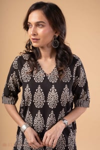 Image for Kusvaa Wkr401 Jayanti Handblock Cotton Kurta Featured