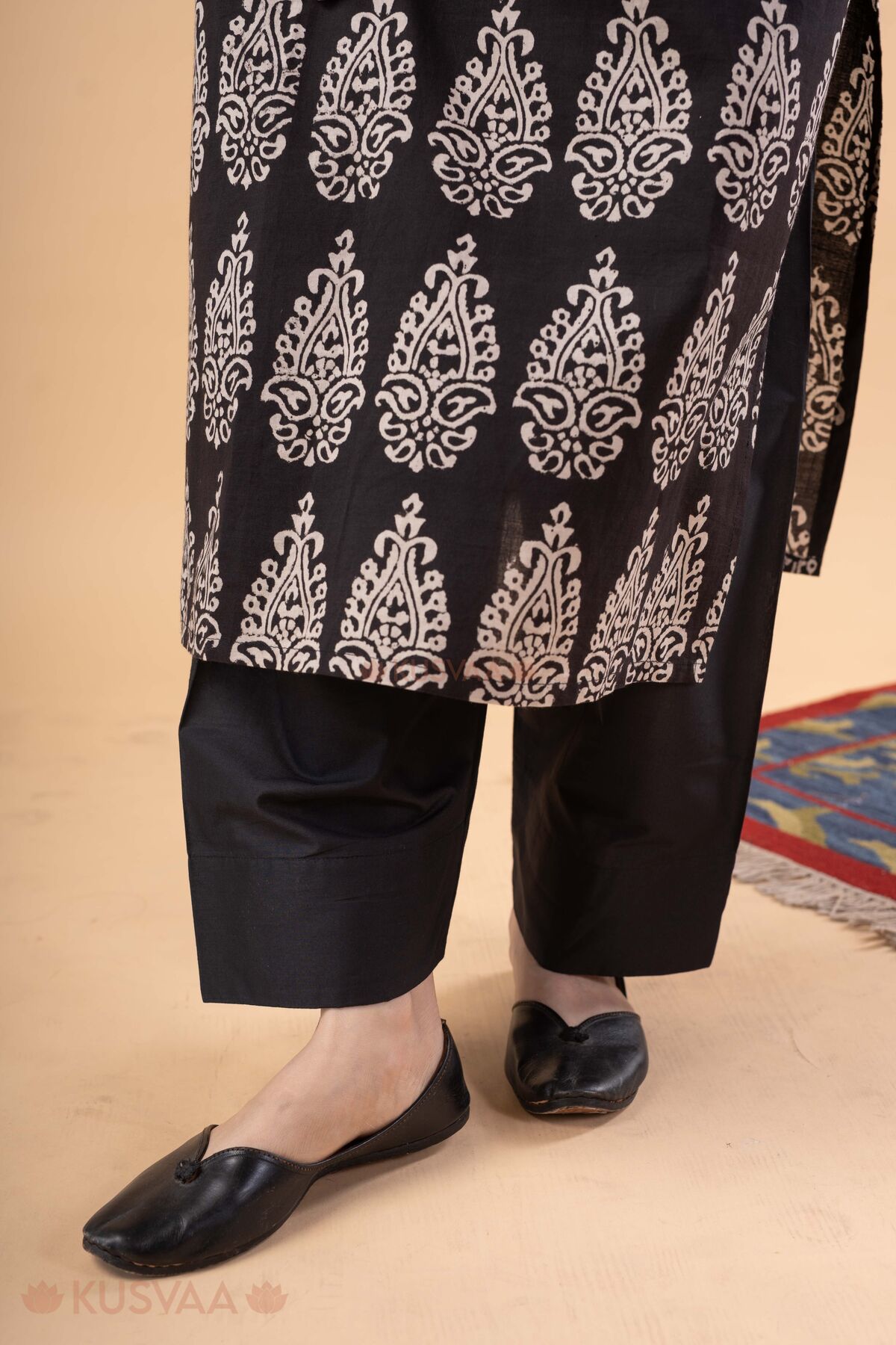 Image for Kusvaa Wkr401 Jayanti Handblock Cotton Kurta Pant