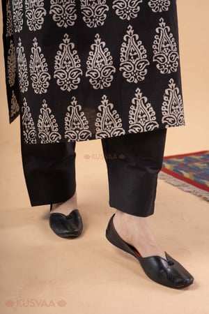 Image for Kusvaa Wkr401 Jayanti Handblock Cotton Kurta Pantside