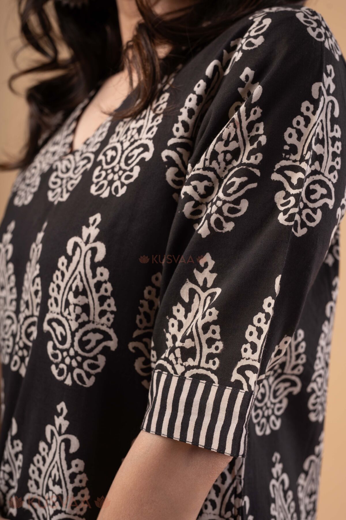 Image for Kusvaa Wkr401 Jayanti Handblock Cotton Kurta Sleeve