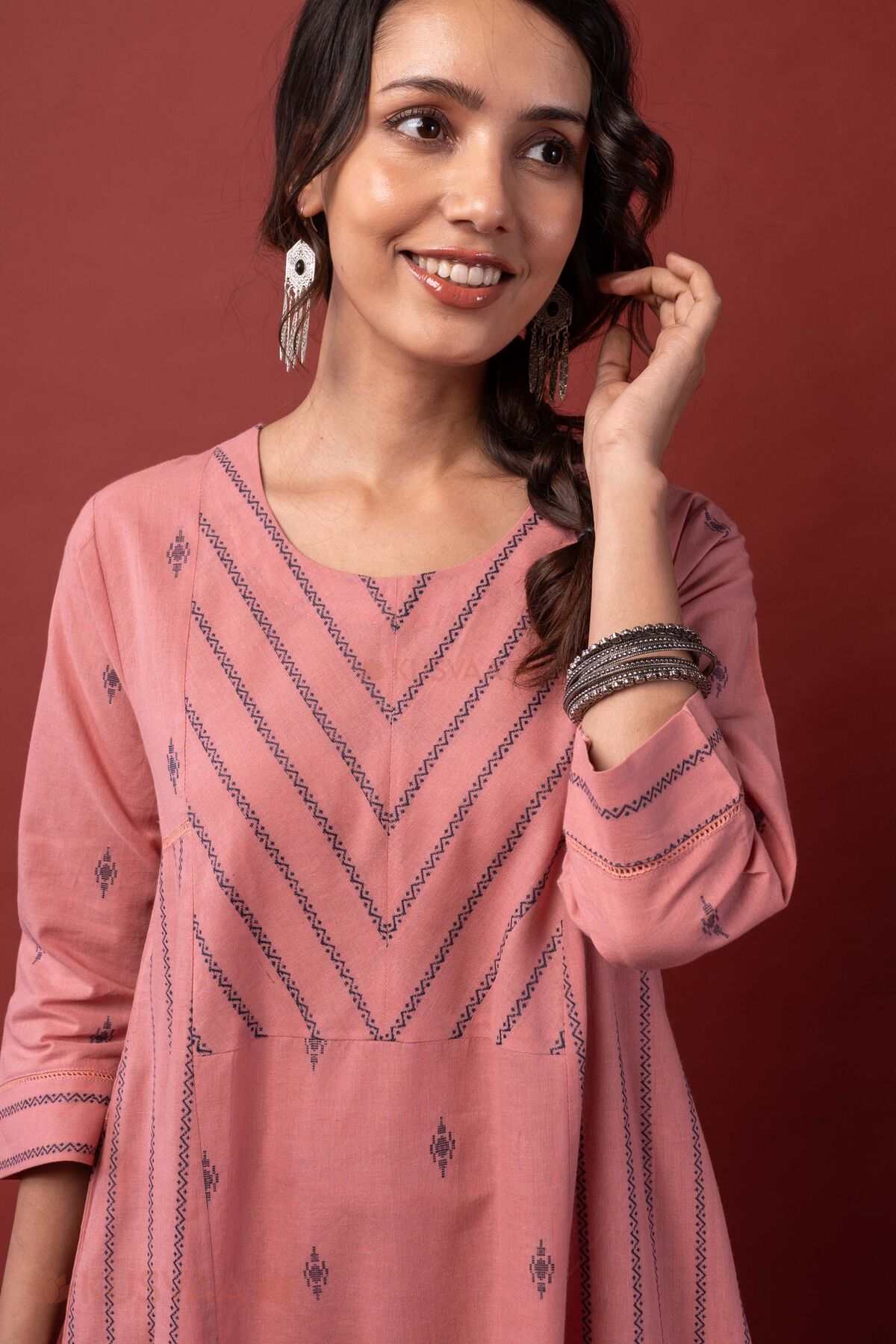 Image for Kusvaa Cood173 Dhatri Handloom Kurta Pant Set Featured