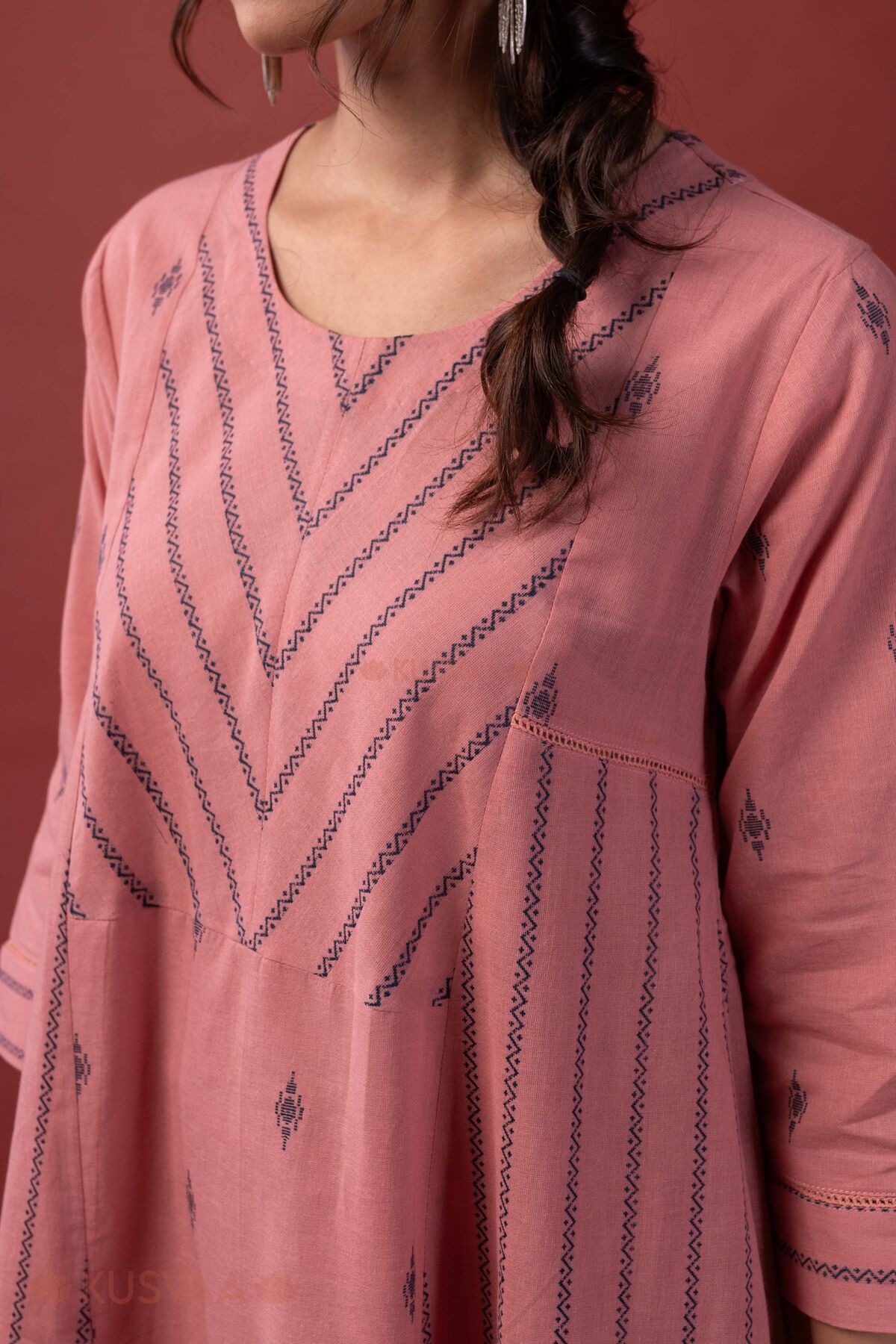 Image for Kusvaa Cood173 Dhatri Handloom Kurta Pant Set Nack