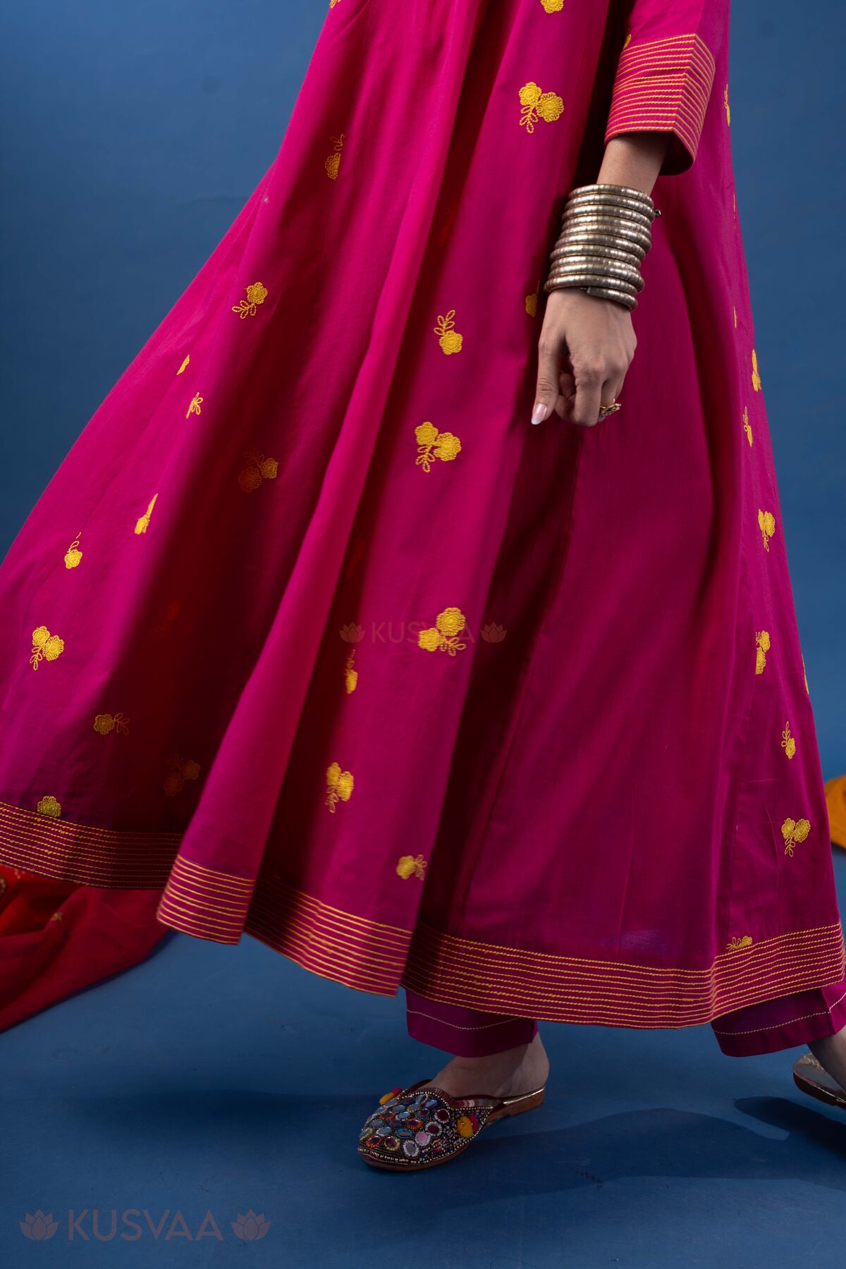 Image for Kusvaa Cood177 Kavya Cotton Kurta Pant Set Detailiung