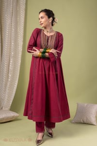 Image for Kusvaa Cood193 Jagrati Cotton Dobby Kurta Pant Set Style