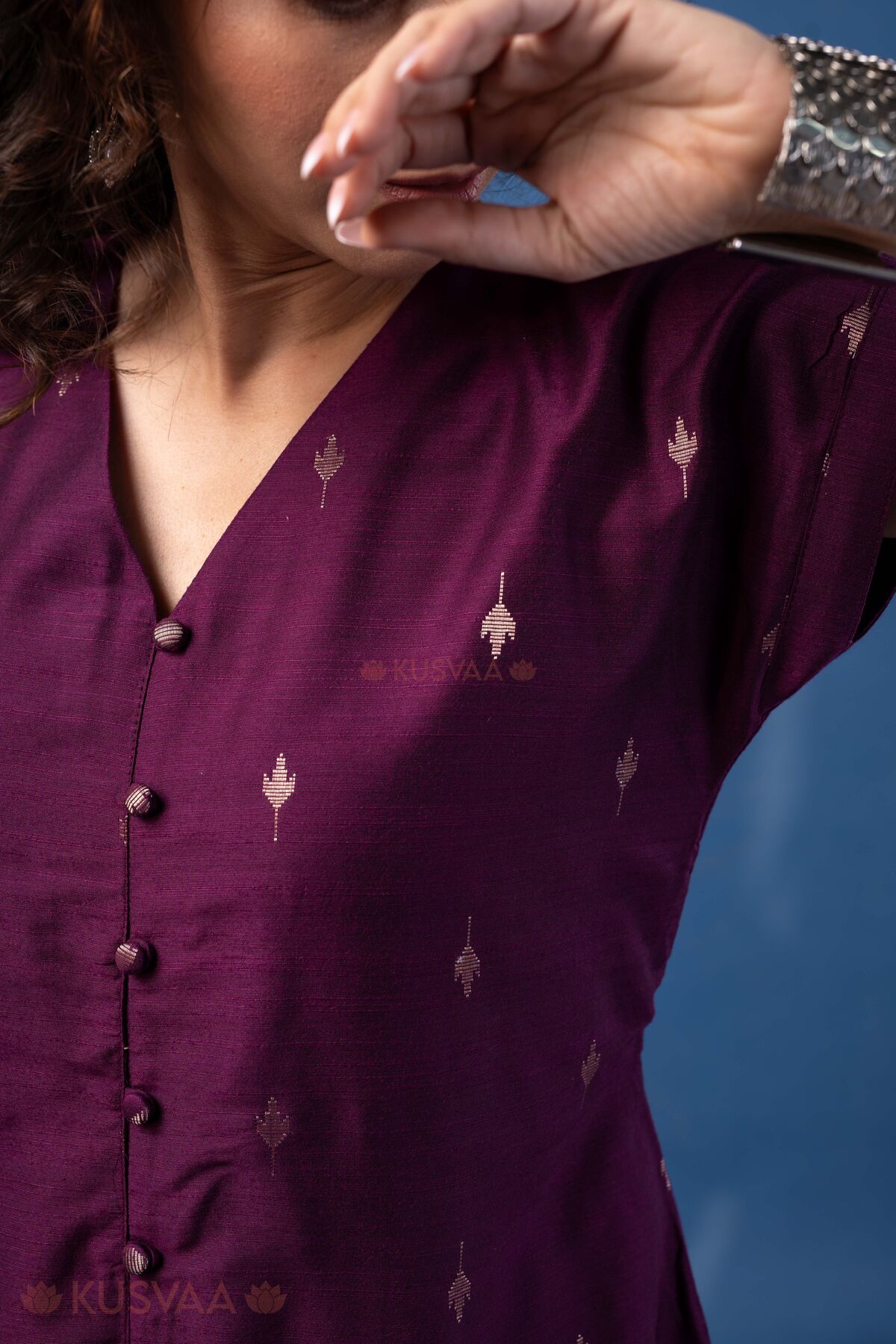 Image for Kusvaa Dr131 Gopika Cotton Silk Dress Nack