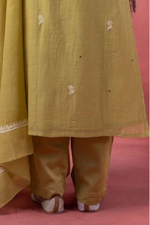 Image for Kusvaa Kds041 Naina Chanderi Kurta Dupatta Set Bottomback