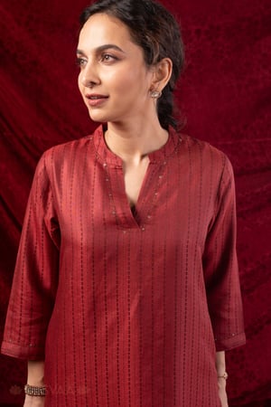 Image for Kusvaa Wkr426 Janhvi Handloom Cotton Kurta Featured