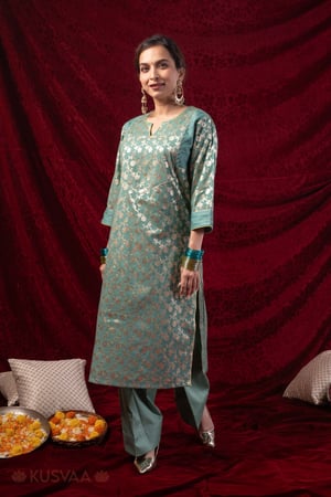 Image for Kusvaa Wkr434 Kashvi Chanderi Green Kurta Style