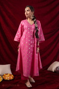Image for Kusvaa Wkr436 Gita Chanderi Pink Kurta Side