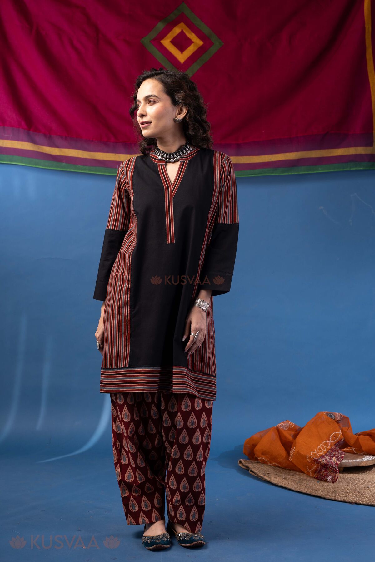 Image for Kusvaa Wkr439 Kaavya Cotton Kalidaar Kurta Side