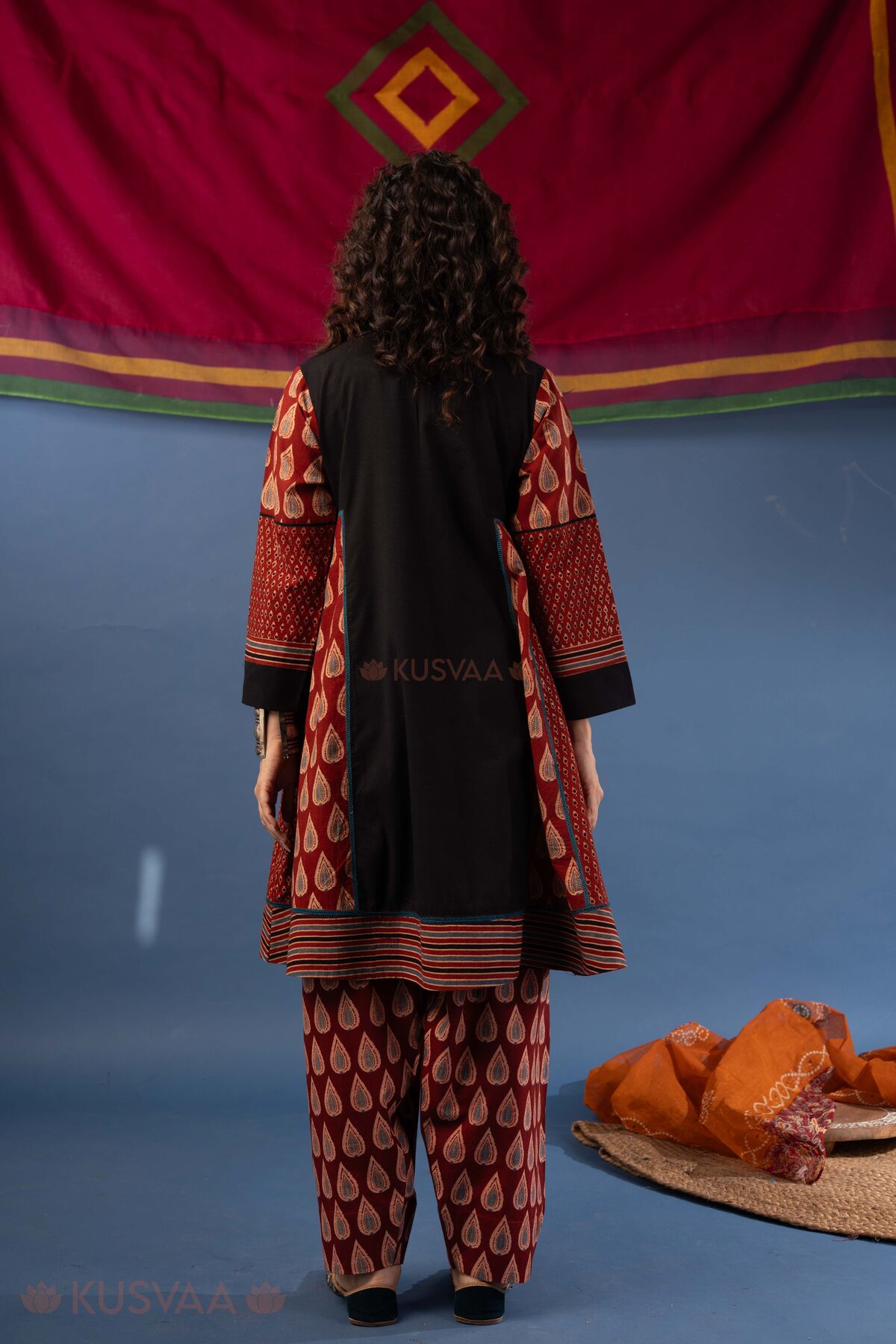 Image for Kusvaa Wkr441 Navami Cottton Maroon Kurta Back