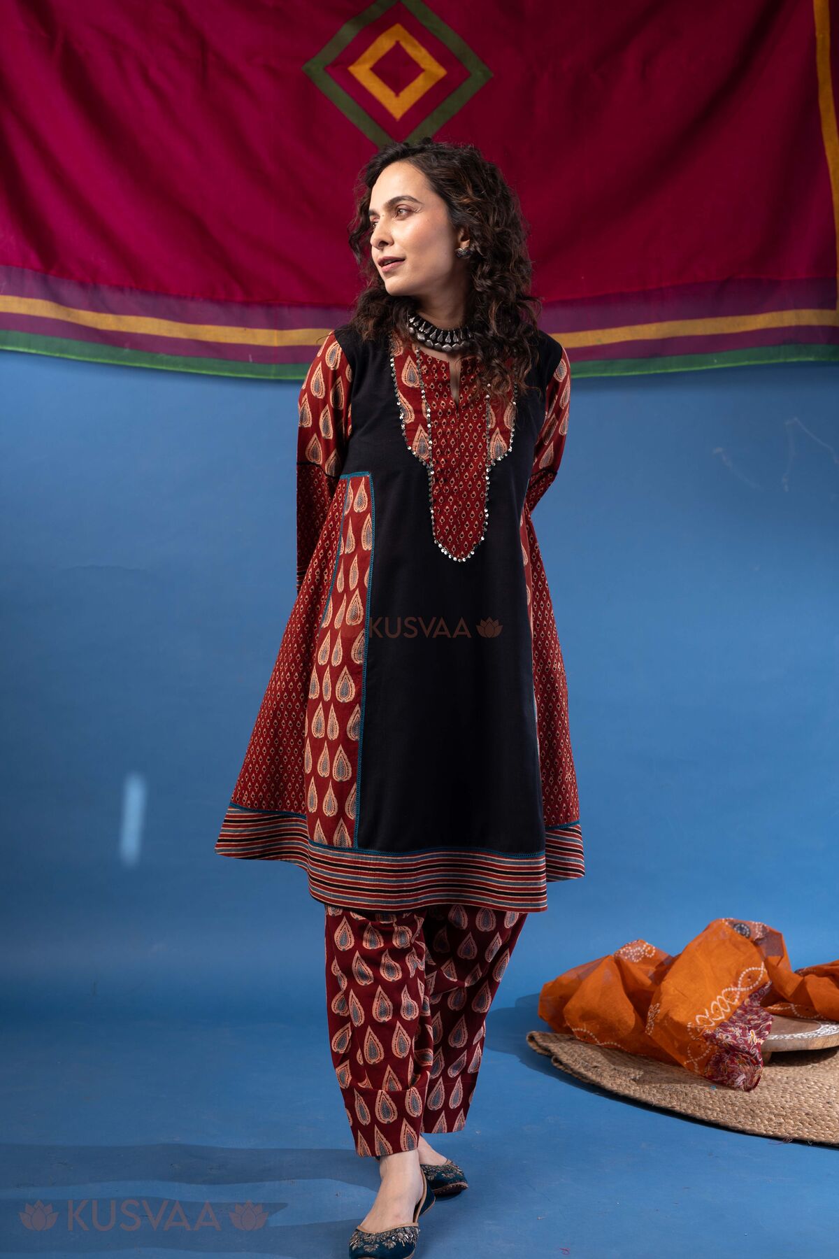 Image for Kusvaa Wkr441 Navami Cottton Maroon Kurta Side
